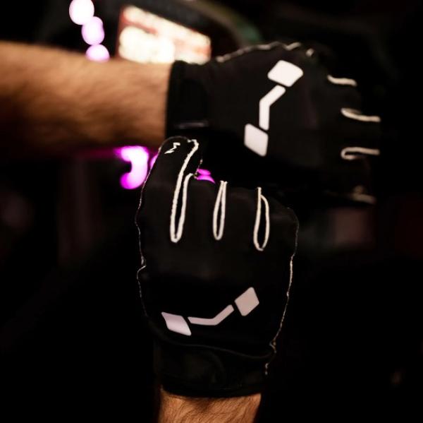 Moradness Classic Gloves - Black - Short